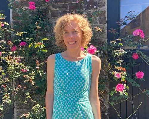 Kirstie is a vinyl applicator Kirstie Anstee